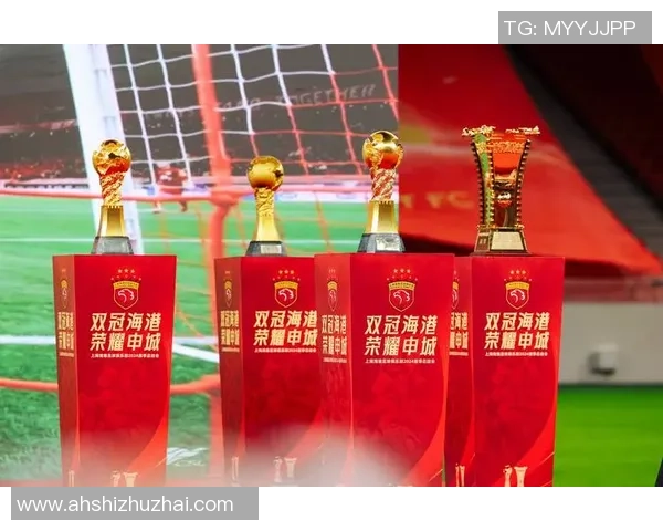 足球奖杯与奖牌的辉煌历程与背后故事揭秘